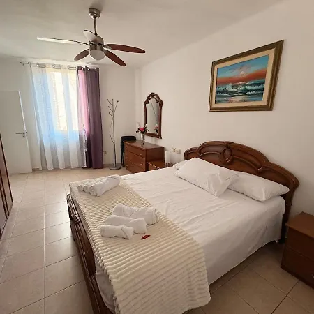 Cozy With Terrace - Casa Angela *