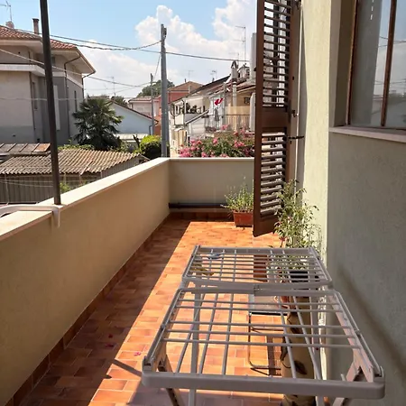 Cozy With Terrace - Casa Angela 公寓 *